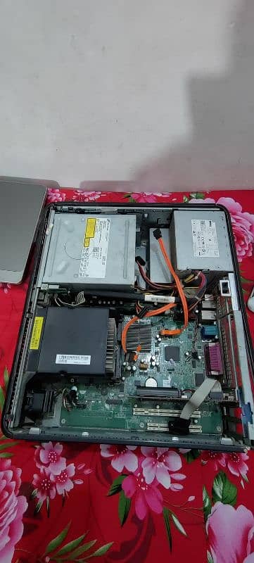 laptop, charger ,CPU ,speaker, keyboard,data or power cable,  bettery 7