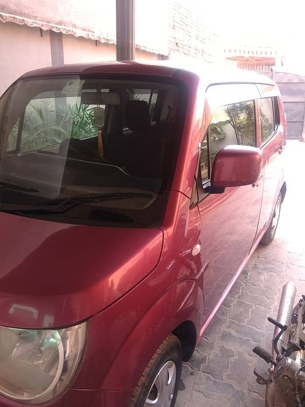 Suzuki MR Wagon 2014 1