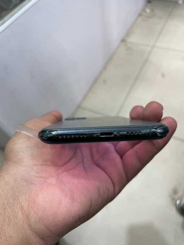 IPhone 11pro max Urgent Sale 2