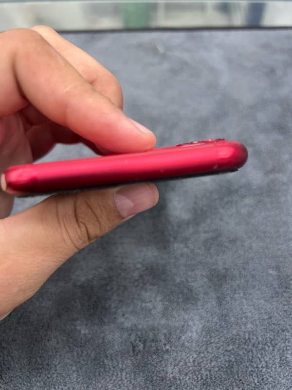 iPhone 11 jv 128Gb 83% health red non water proof 2