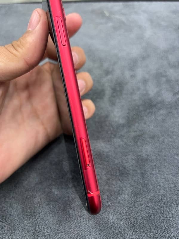 iPhone 11 jv 128Gb 83% health red non water proof 5