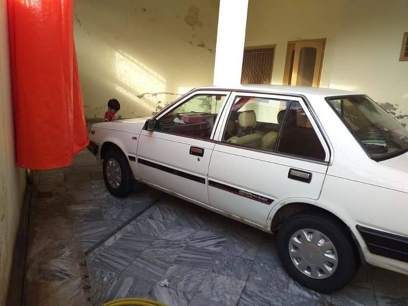 Nissan Sunny 1986 3