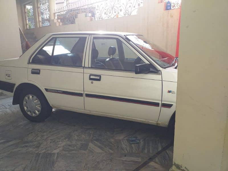 Nissan Sunny 1986 5