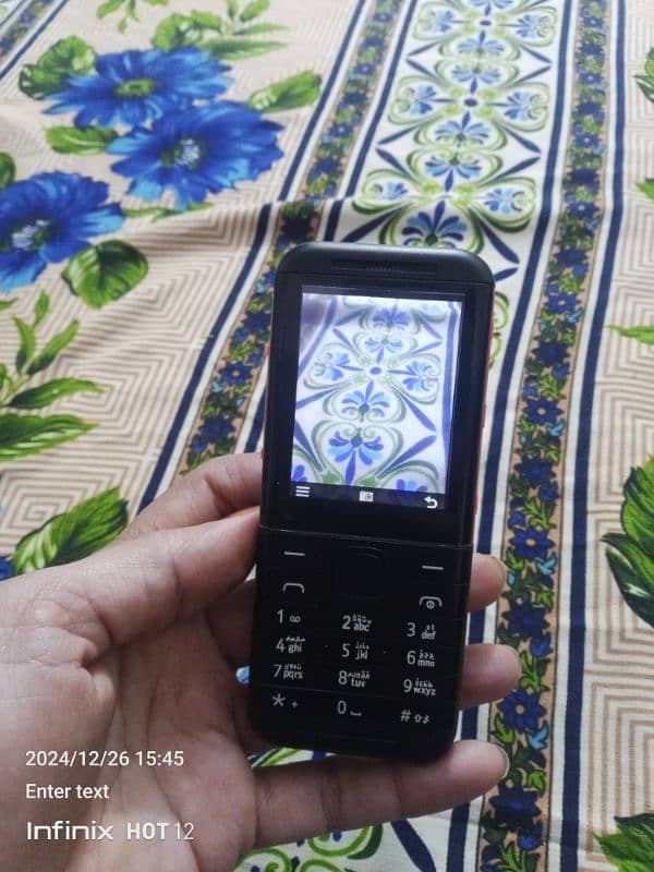 nokia mobile in black color 3