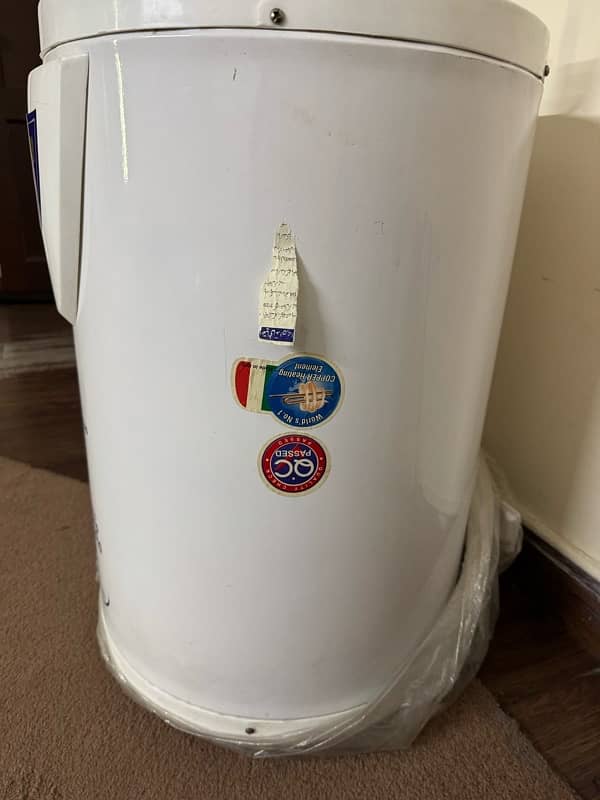 50L Digital Dura Series Italian Electric geyser for Sale 1