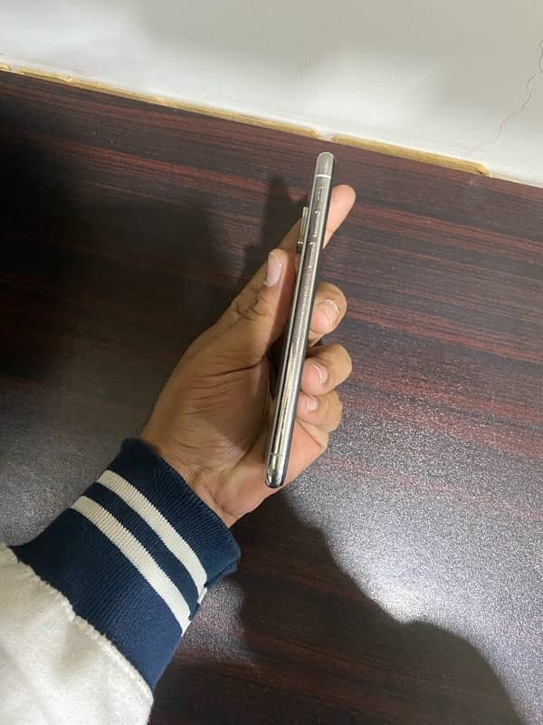 iPhone XS non PTA 64GB Face ID fail 78battery health 2