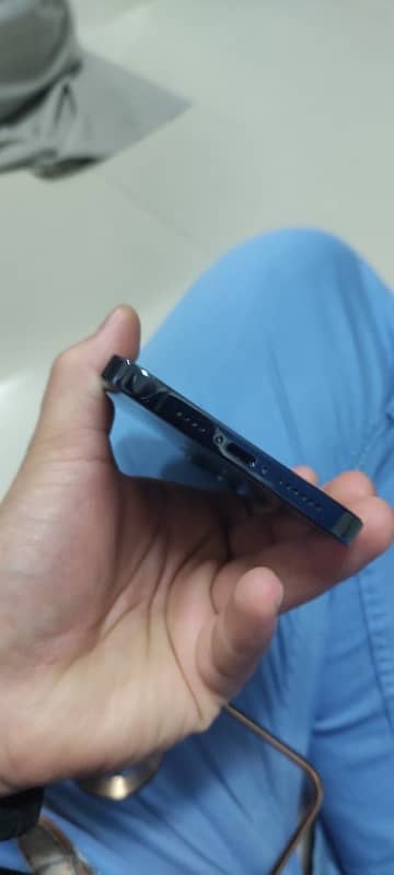 iphone 12 pro max Pacific Blue 5