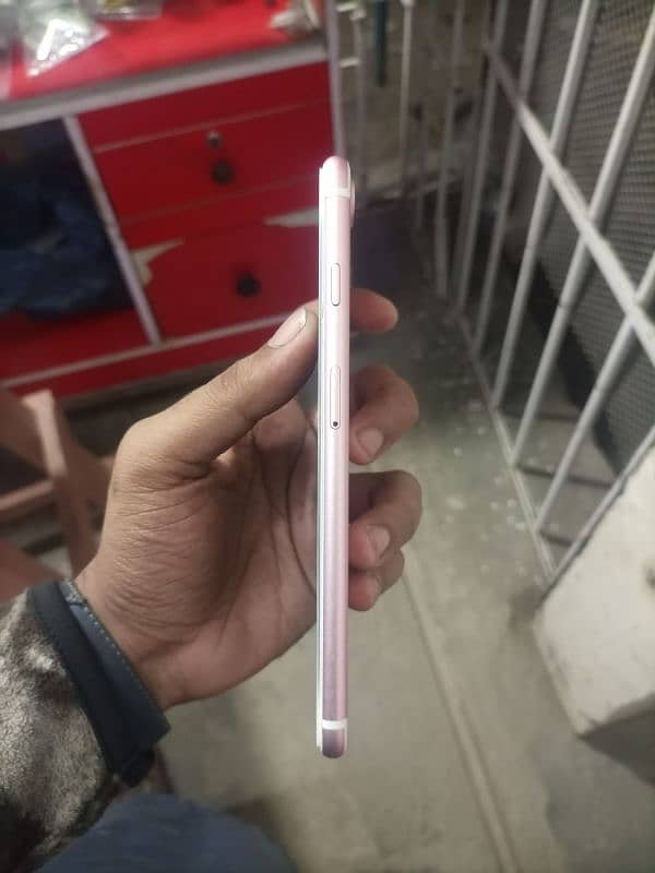 Iphone 7 PLuS 128 GB Non PTA Bypass 03089779498 3