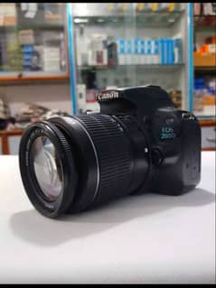 Canon 200D