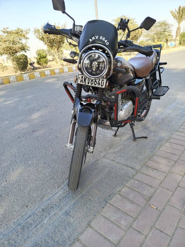 Suzuki GS 150 SE Fully Modified for Tourism 1