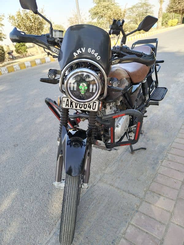 Suzuki GS 150 SE Fully Modified for Tourism 13