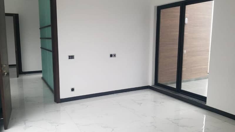 Beautiful 1kanal Upper portion For Rent 4