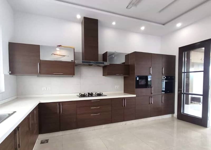 1 kanal Luxury House For Rent Block-D DHA Phase 5 13