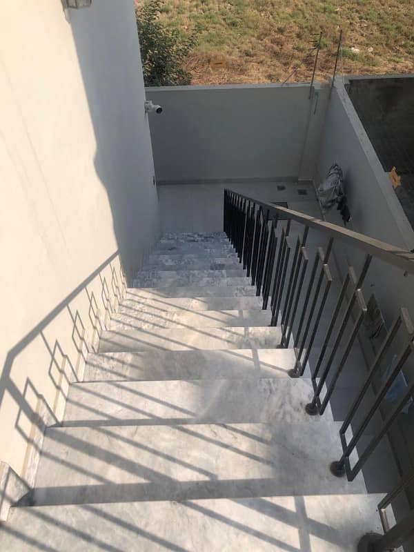 Separate Entrance 1 Kanal Brand New Upper Portion For Rent DHA Phase 7 Lahore 5