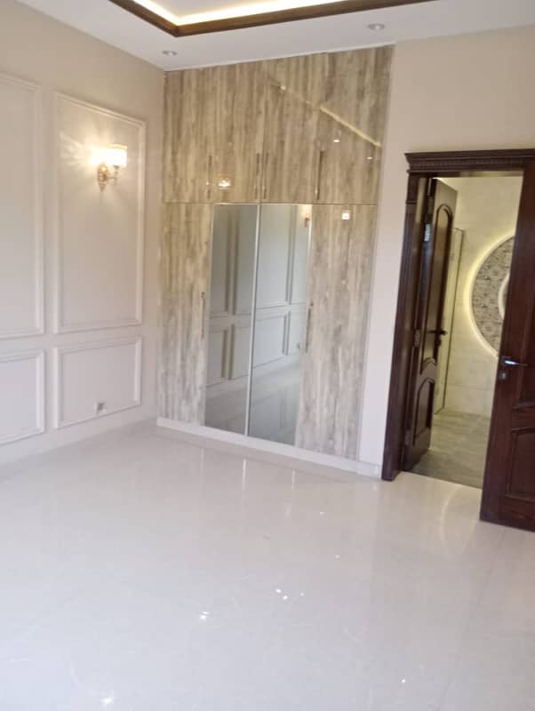 11 Marla Beautiful House For Sale DHA Phase 3 22