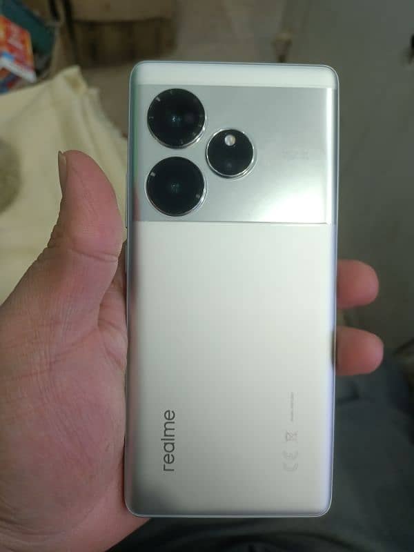 Realme Gt6 silver color 10/10 16gb+512 official pta full box for sale 0