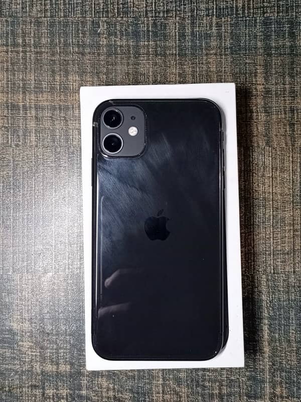 Iphone 11 with box 0