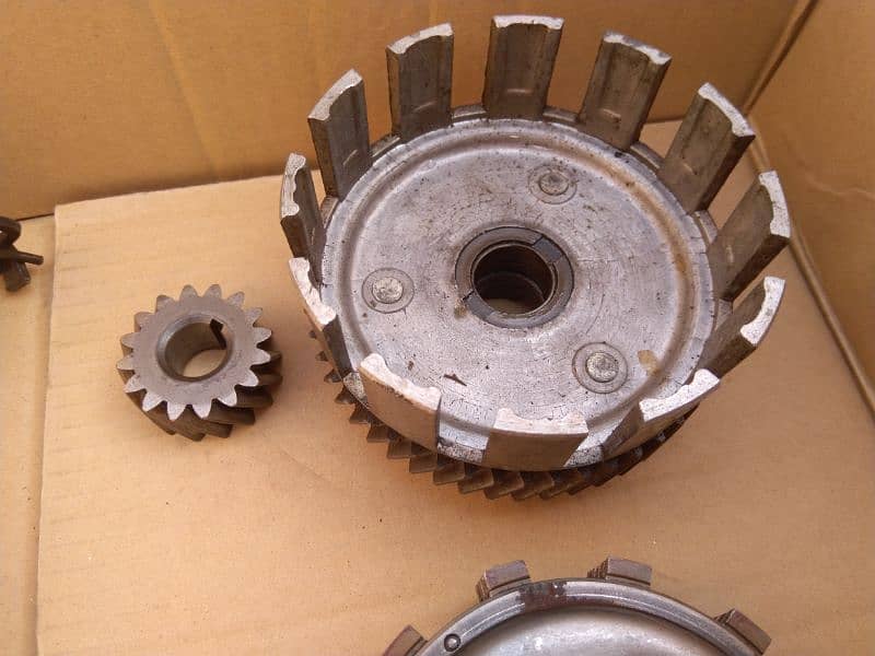 Suzuki 2 Stroke 100cc Shogun Engine Parts 4