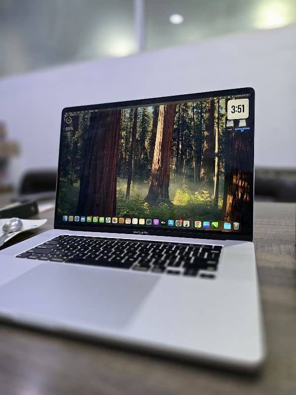 MacBook Pro 2019 0