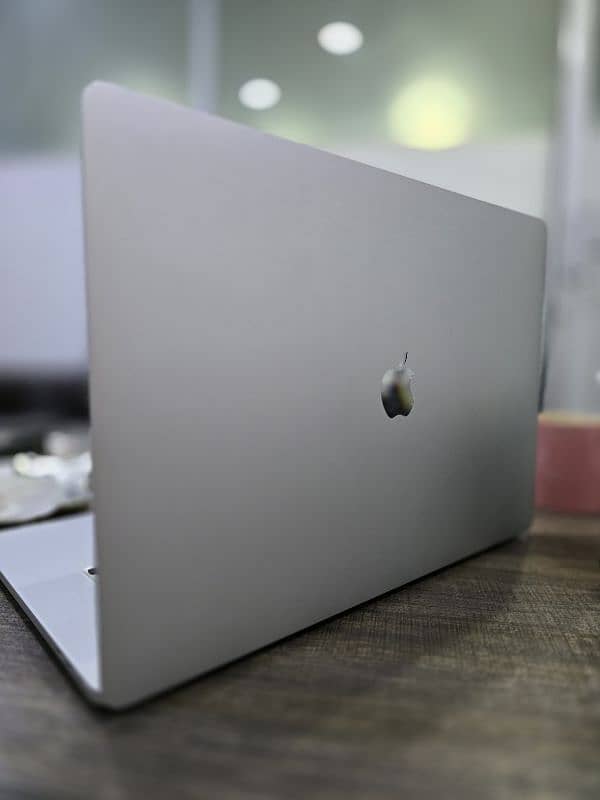 MacBook Pro 2019 2