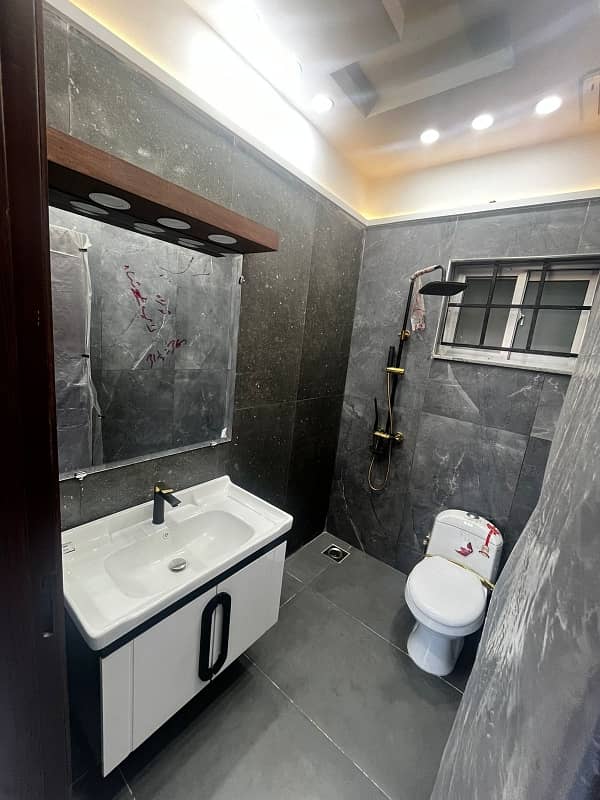 10 marla Full hous new type available for rent Pcsir society ph2 block A 6