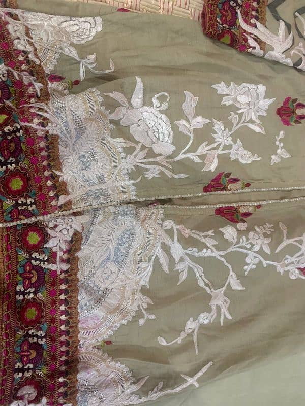 Sana Safinaz ready to wear luxury 3pc suit embroidred 1