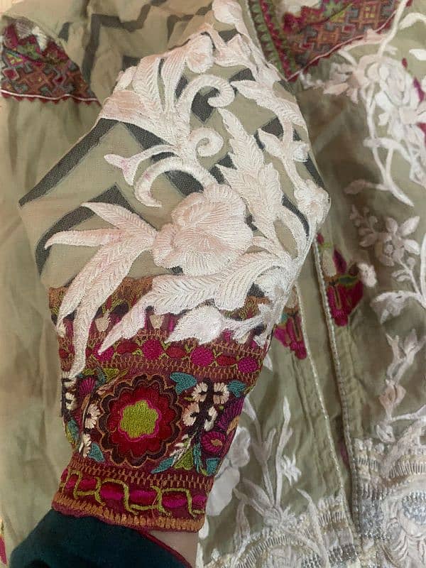 Sana Safinaz ready to wear luxury 3pc suit embroidred 2