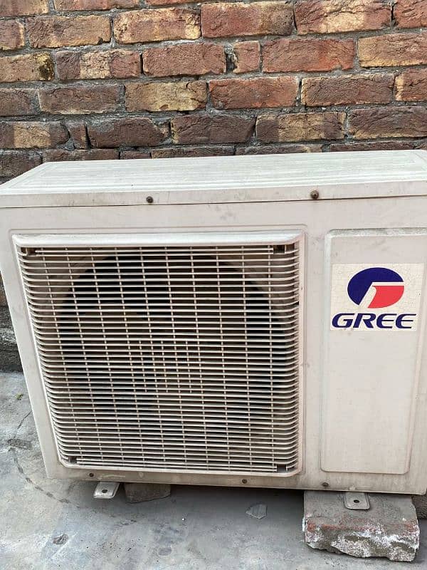 GREE 18UG3S 1.5 TON Air Conditioner - Silver 1