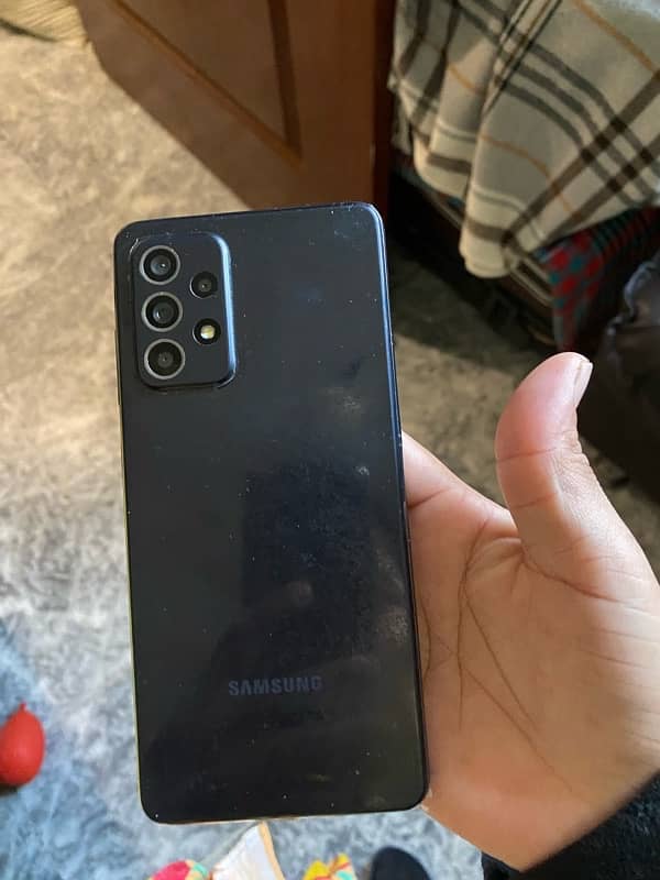 samsung A52 with original box and cable 4