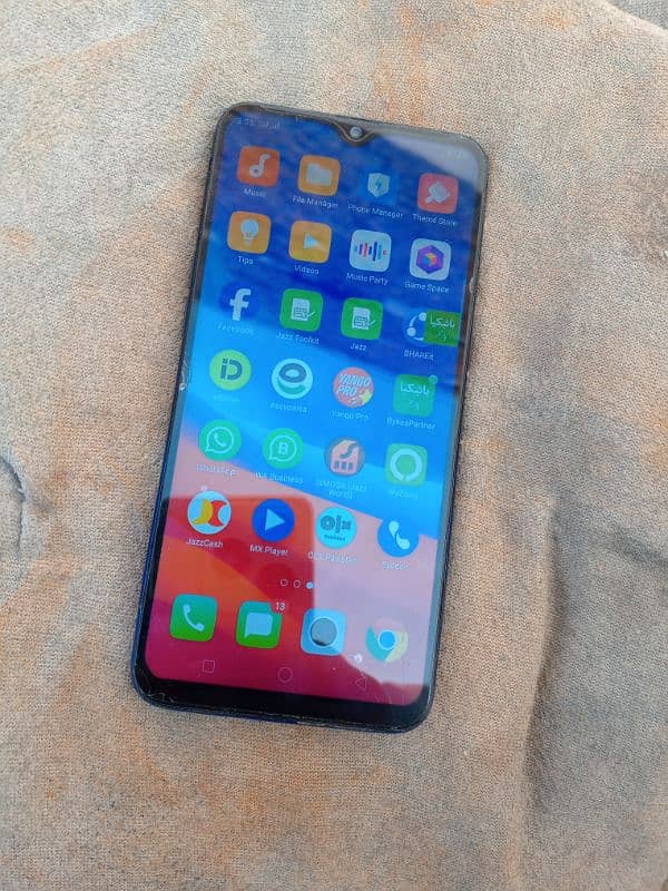 oppo f9 all ok koi masla ni battery time is very good 2