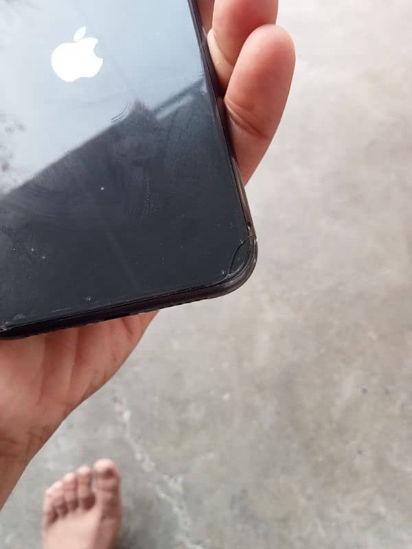 iphone 11 black colour 64 gb jv 2