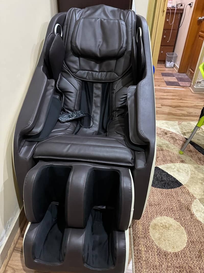 JC Buckman massage chairs | full body massage chair | Massager chair 2