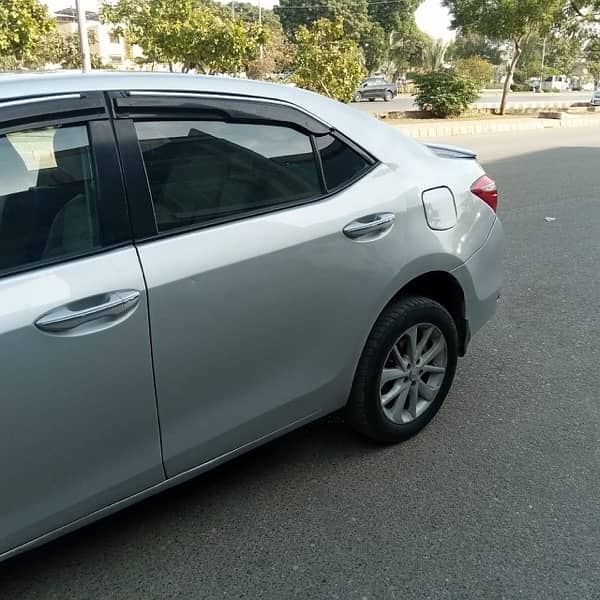 Toyota Corolla Altis 2017 3