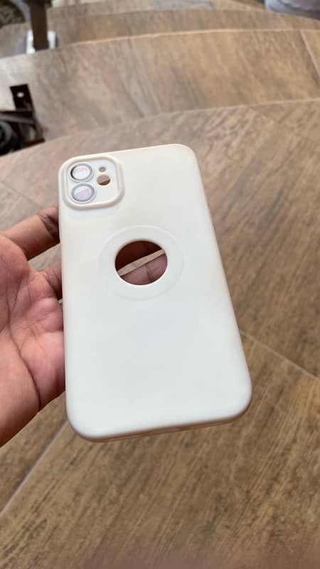 iPhone 11 covers 8