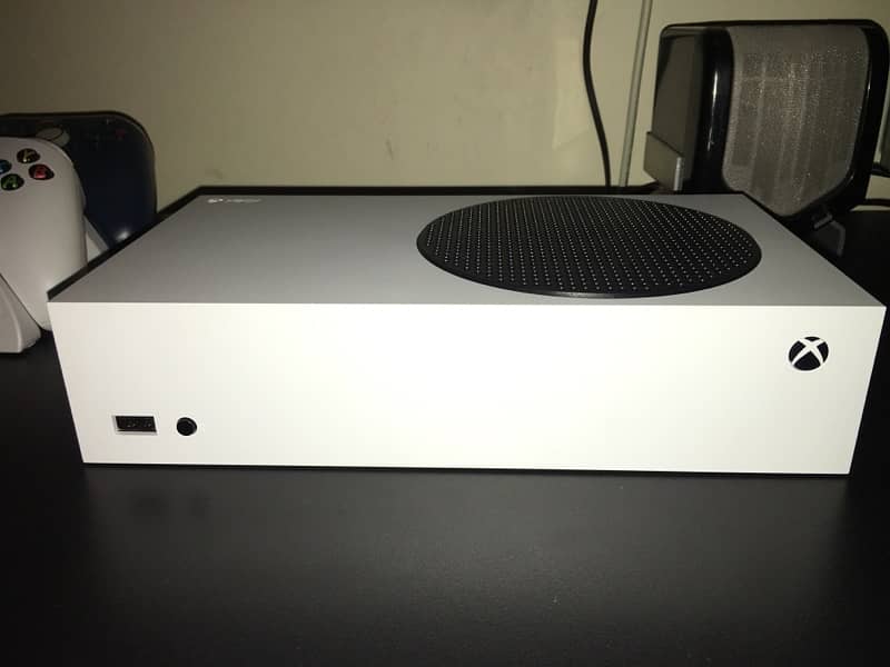 Xbox Series S UK Model 2