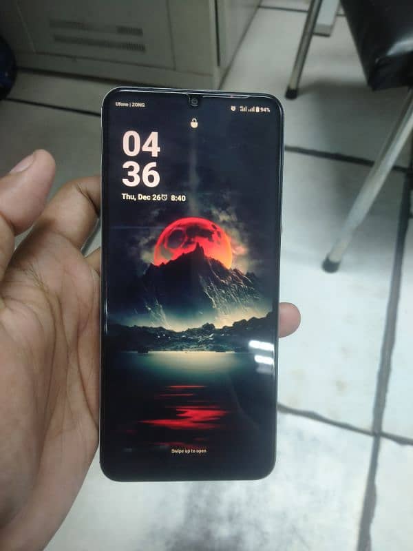 realme C63 1