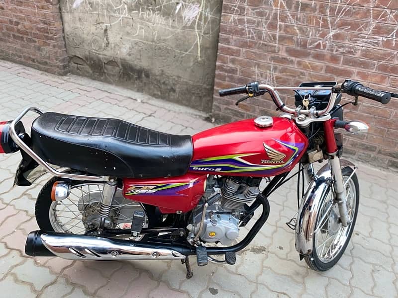 honda 125 2017 model good condition number 03009891494 9