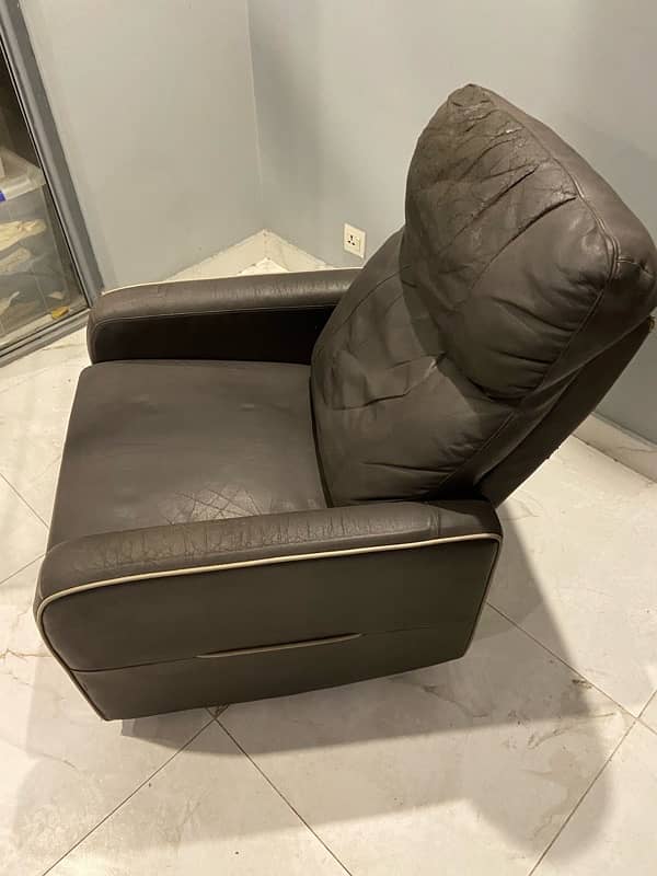 Celeste recliner 1