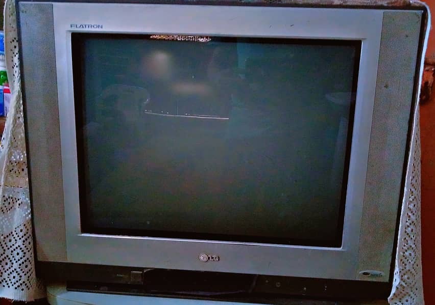 LG Flatron 21" TV for Sale 0