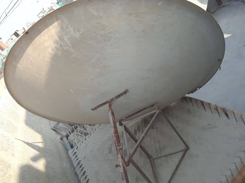 Dish atena Dish 4 feet 2.5 feet and Alnvi ke sath 1