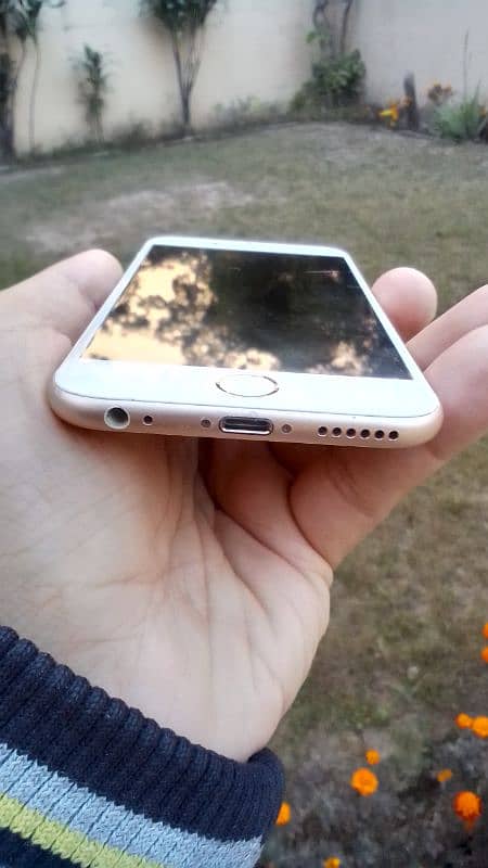 Iphone 6s Gold 10/10 Condition 2