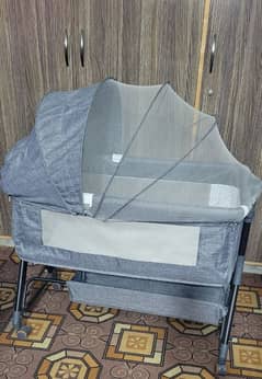 baby portable cot new condition