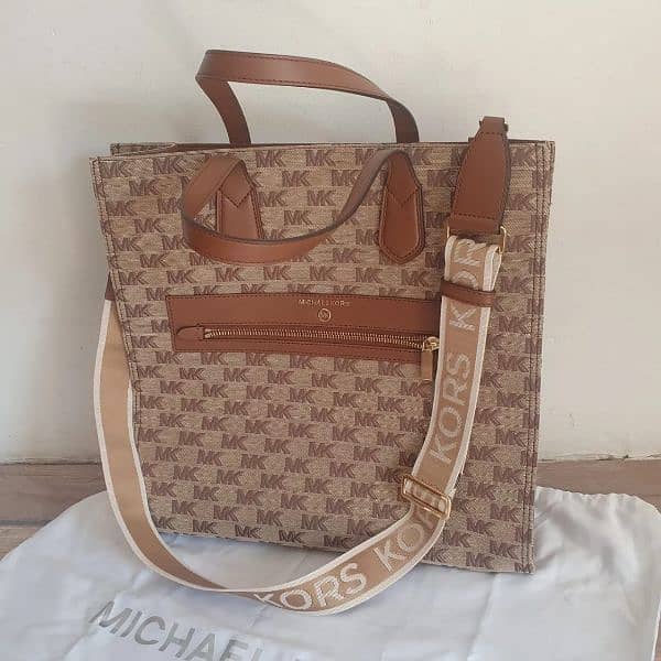 Michael kors jacquard logo tote 4