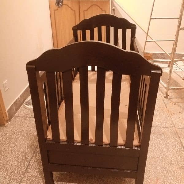 wooden baby cot  (black tali) 7