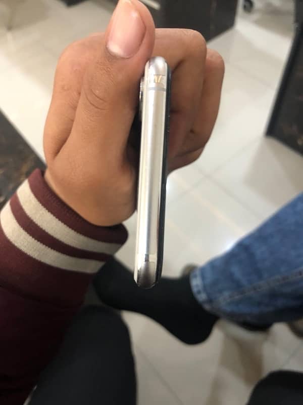 iPhone XS Max For sale 4