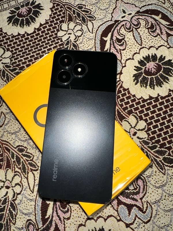 realme c51 4+4/64 33 watt fast chaeger 2