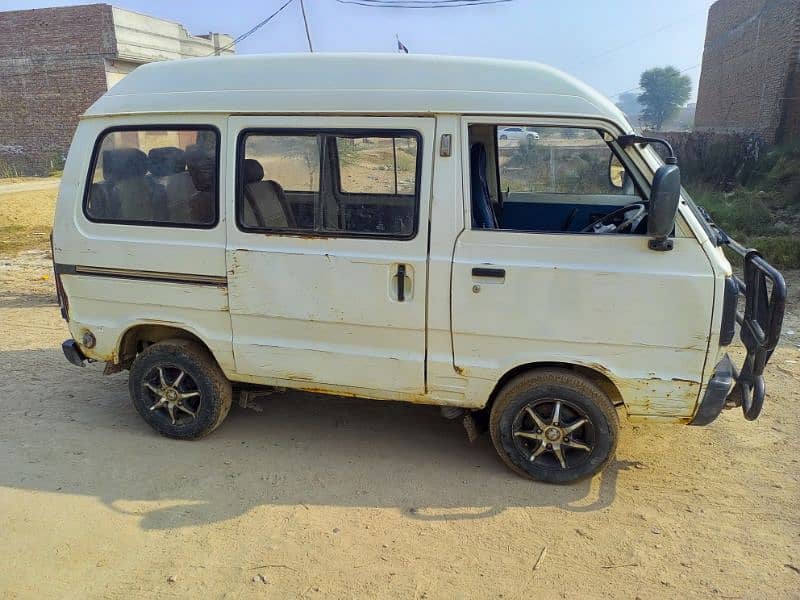 Suzuki Bolan 2010 4