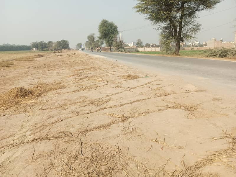 14 Kanal agriculture Land available on main Bypass Sahiwal 3