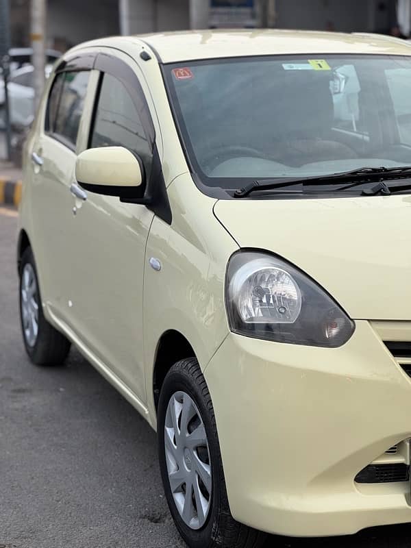 Daihatsu Mira 2012 2