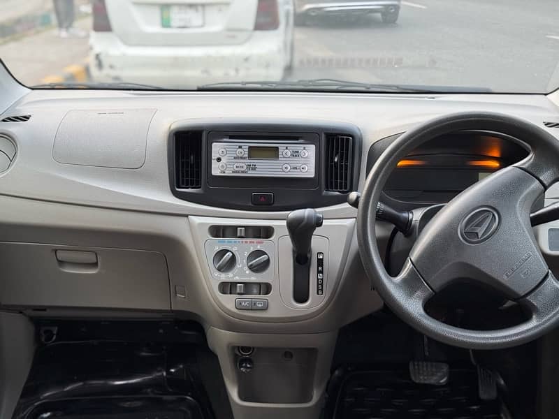 Daihatsu Mira 2012 10